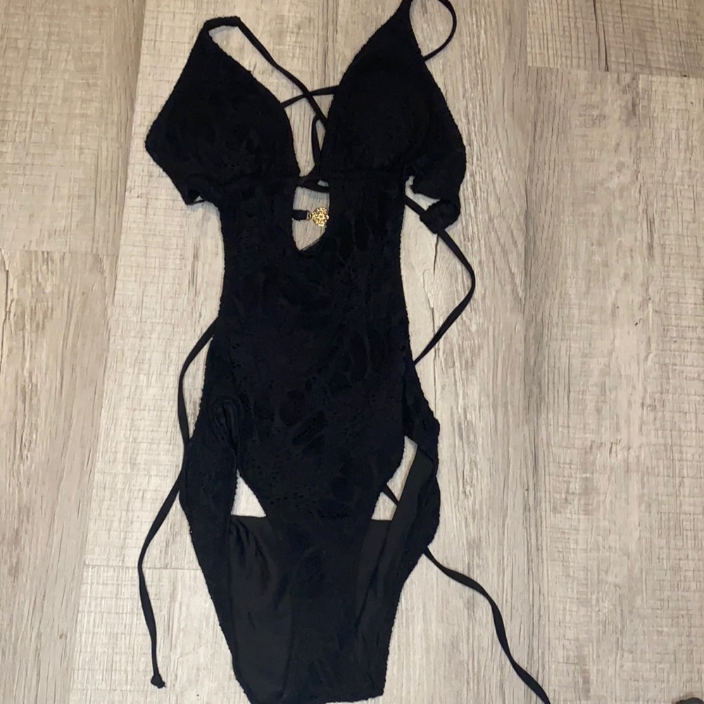 H&M lace one piece backless swimsuit